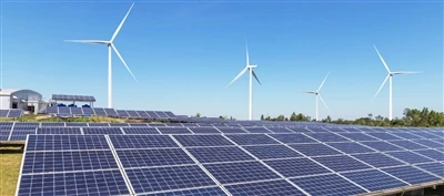 Odvážna turecká stratégia pre obnoviteľnú energiu: Cieľom je dosiahnuť 120 GW...